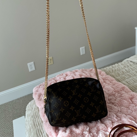 Louis Vuitton Trousse23 TH8910 - crossbody with two straps - Picture 2 of 9